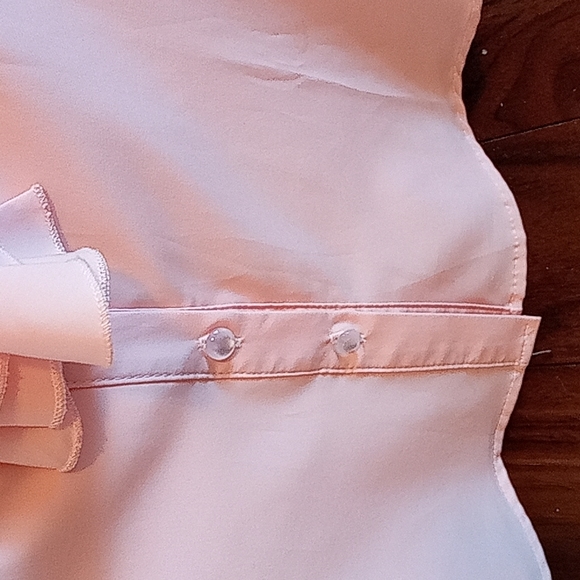 Pretty Pearl L Sleeve Blouse - Picture 5 of 6